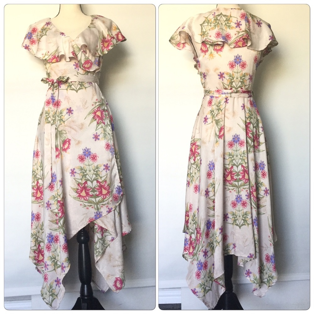 Floral Pattern Wrap Dress - Picture 2 of 6